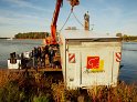 LKW faehrt in den Rhein Langel Hitdorf Faehre P215